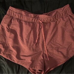 Lululemon shorts burgundy excellent condition
